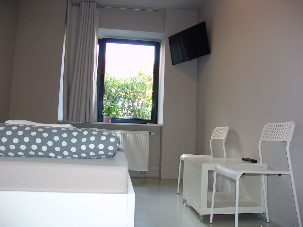 Private Rooms At Hostel63 Zagreb Exterior photo